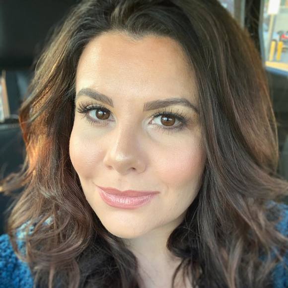 Meet your Posher, Erin - Picture 1 of 1